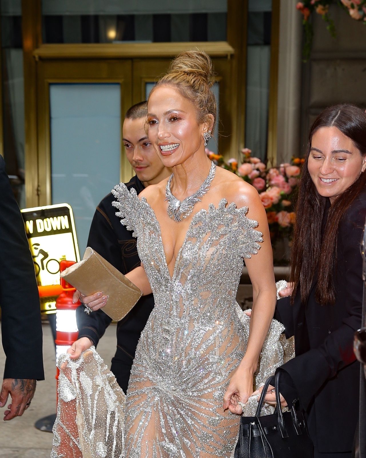 Jennifer Lopez Heading to the 2024 Met Gala in New York City4